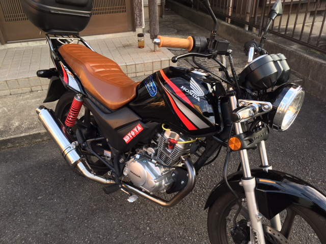 CBF125 シート