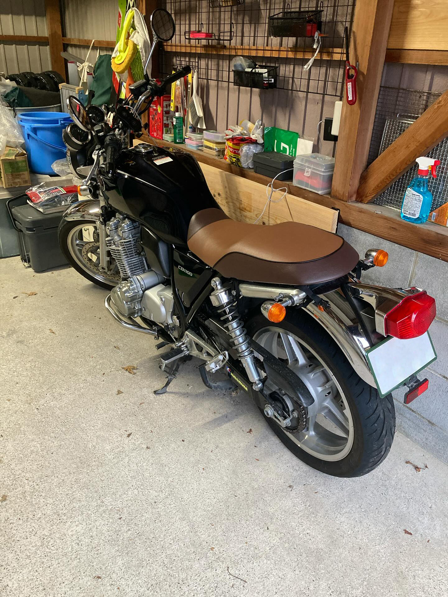 CB1100