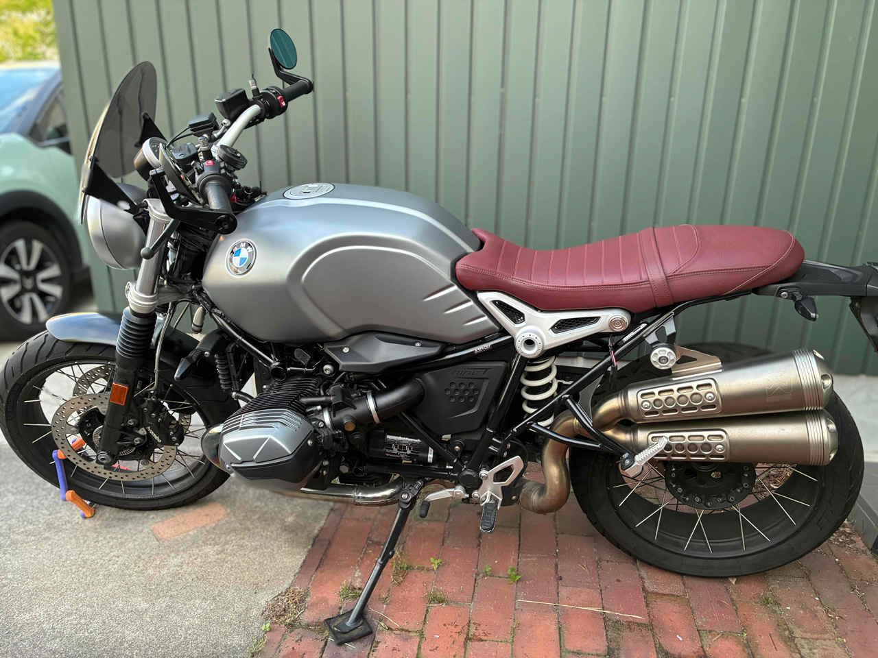 R nineT スクランブラー