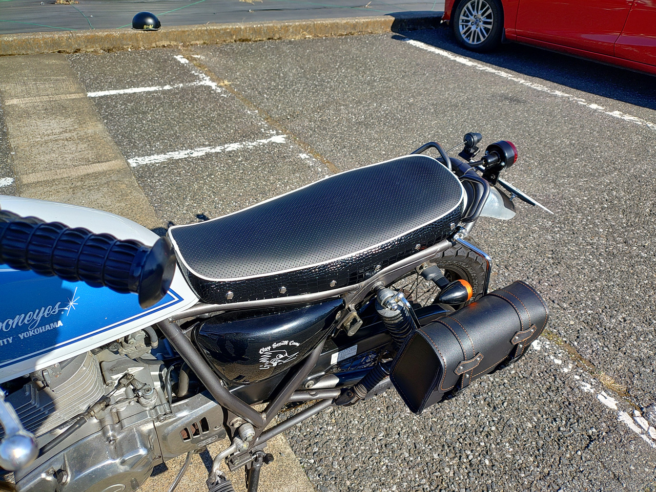 グラストラッカー