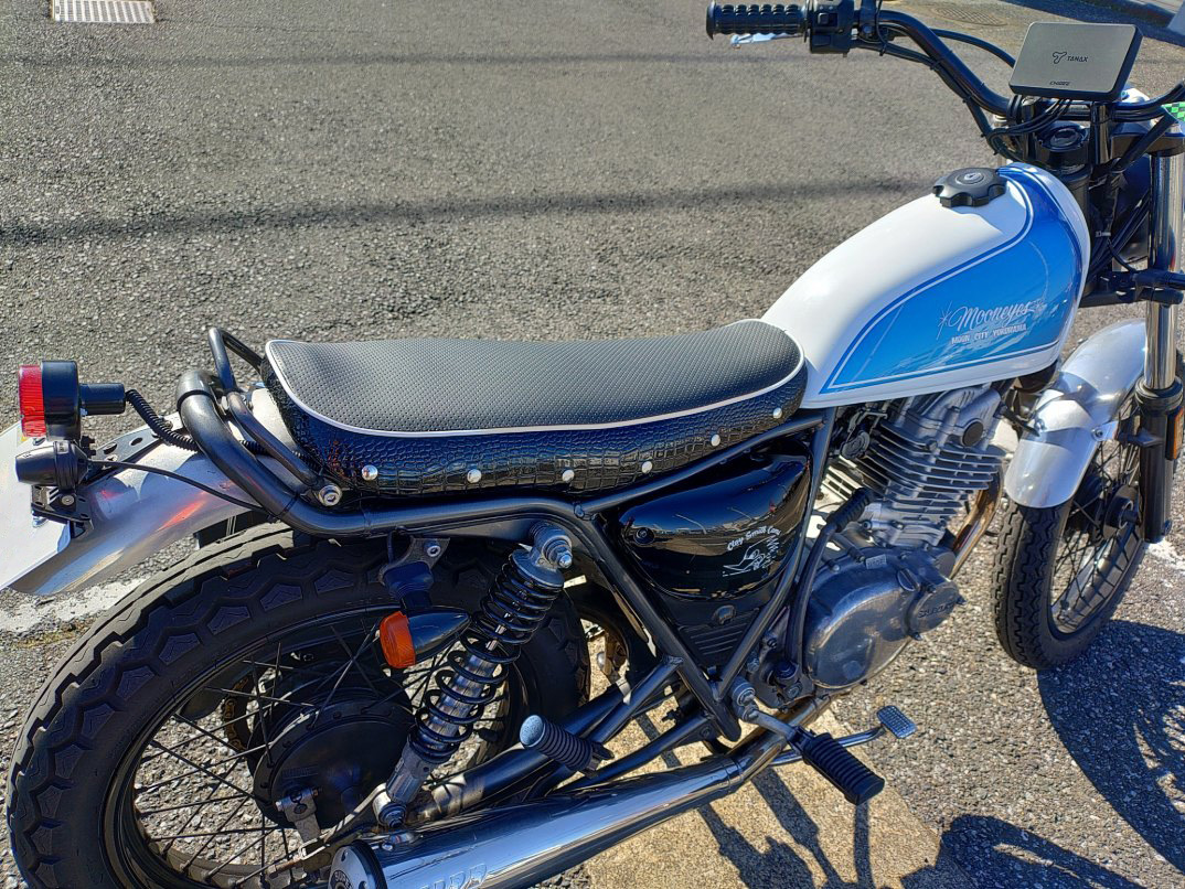 グラストラッカー